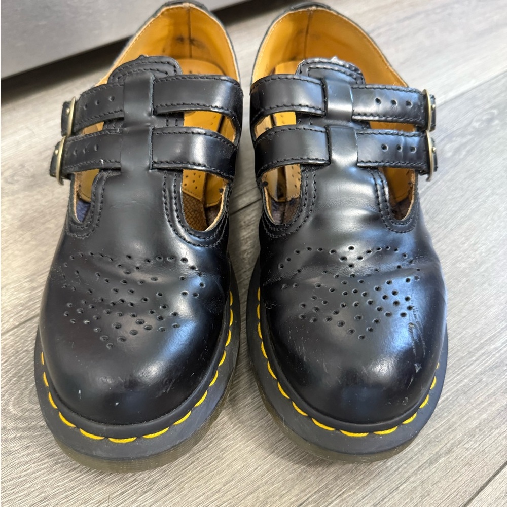 8065 Smooth Leather Mary Jane’s